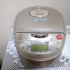 TOSHIBA　炊飯器　RC-10RH