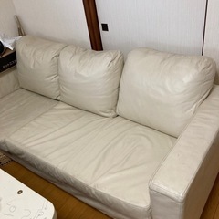 【ネット決済】三人掛け革製ソファです