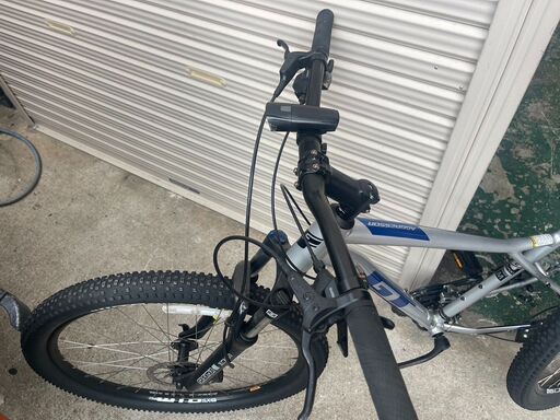 GT AGGRESSOR EXPERT(アグレッサー エキスパート) 中古 後輪タイヤ外れ