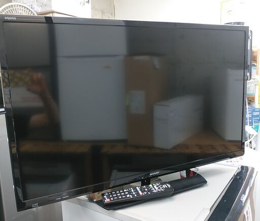 3か月間保証☆配達有り！15000円(税別）シャープ 32型 液晶テレビ リモコン付き 2018年製