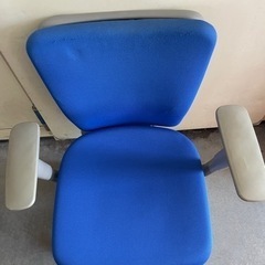 okamura製　青の椅子