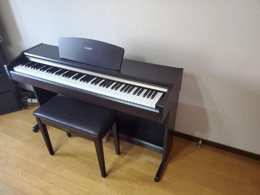 ヤマハ電子ピアノ(ヘッドセット、椅子付き)