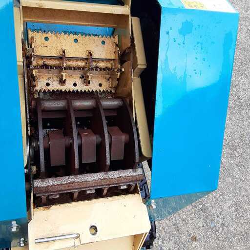 ♬ ￥364800ヤフオクにて落札・・・丸山チッパー＆シュレッダーHNJ72