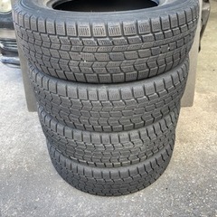 723-4)工賃込み！185/70R14ダンロップスタッドレス中...