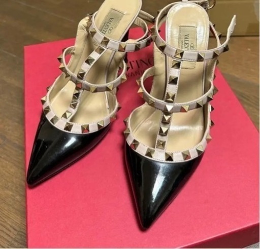 VALENTINO ロックスタッズ アンクルストラップ パンプス - 靴