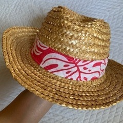 🌺値下げ🌺　ハワイアン柄の麦わら帽子