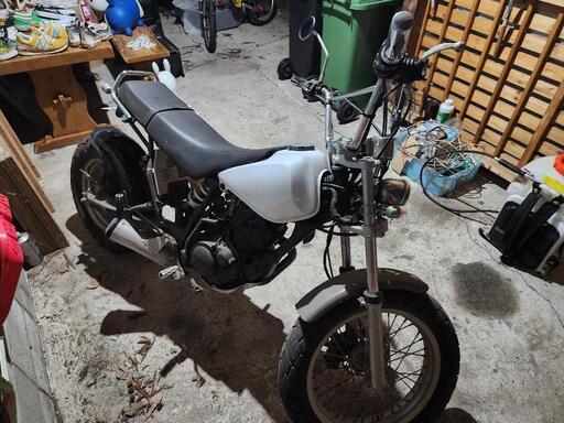 YAMAHA ヤマハ TW 200