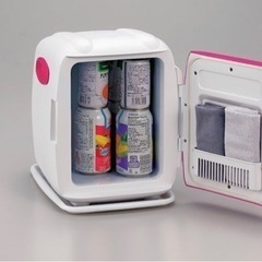 コンパクト電子保冷保温ボックス　ミニ冷蔵庫、冷温庫