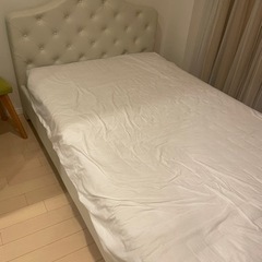 高級感のあるセミダブルベッドレザーフレーム