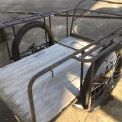 古い大きなリアカー