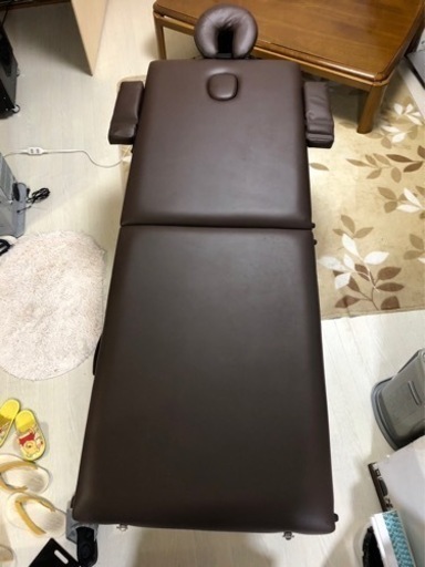 美品エステ、マッサージベッドです。