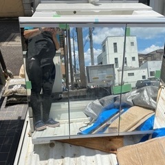 洗面台シンクとミラー