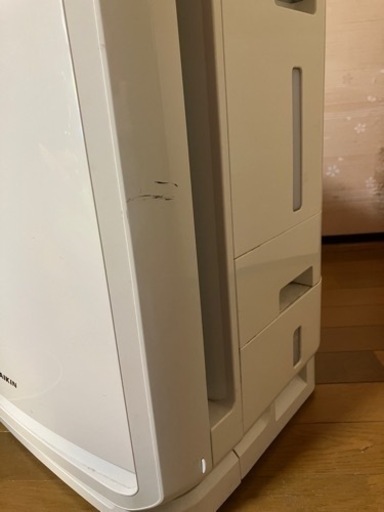 DAIKIN ダイキン　空気清浄機　除湿加湿除菌マイナスイオン