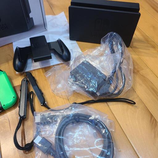 【値下げ中】Nintendo Switch 付属品付き＋おまけソフト1つ Nintendo Switch すぐに遊べるセット 純正アダプタ・ドック付き