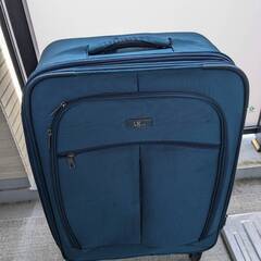 【無料】布製キャリーバッグ・スーツケースお譲りいたします。