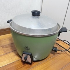 台湾式炊飯器　電鍋 (0円)
