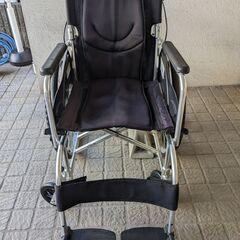 カドクラ軽量車椅子22インチ