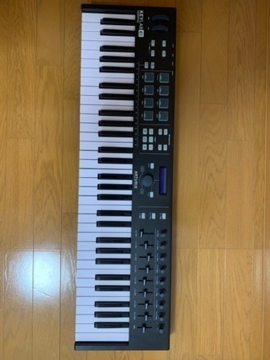 【美品】ARTURIA KEYLAB ESSENTIAL 61 限定カラー MIDIキーボード