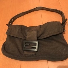 【ネット決済・配送可】FENDIハンドバッグ