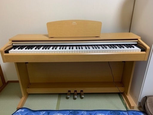 電子ピアノ（YDP-140C）
