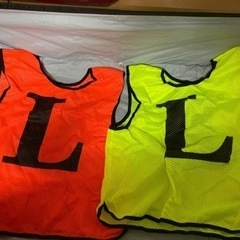 決まりました。早い物勝ち‼️値下げ中‼️バレーボールケース&リベロビブス