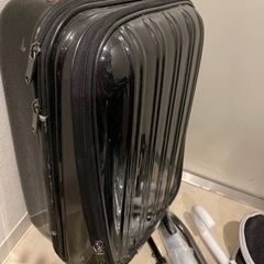 キャリーバッグ スーツケース