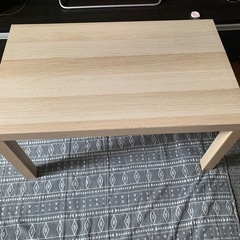 IKEAのテーブル　【決まりました】