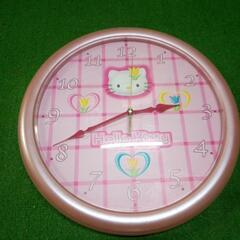 キティちゃんのピンク色の掛け時計