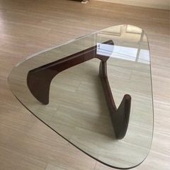 イサムノグチ　ガラスカフェテーブル