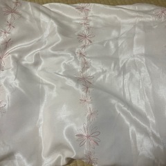 ニトリ　ピンクのカーテン　無料で差し上げます。