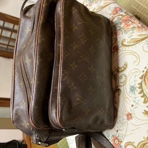 値下げ　正規品ルイヴィトン　モノグラム斜めがけ　ヴィンテージ