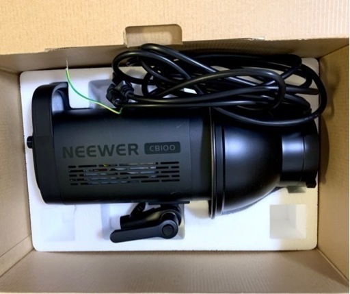 決まりました【中古、美品】大光量ライト neewer led cb100、クリップ