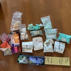 美術 日本画の粉絵の具
