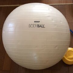 BODY 　BALL  （KONAMI）とBallの空気を入れる道具