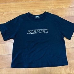 新品未使用品キラキラストーンロゴのTシャツ