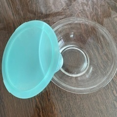 iwaki 耐熱ガラスボール　蓋付き　直径21.3