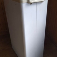 【動確済み】SANYO 冷凍ストッカー SCR-S44 43L 冷凍庫 縦型ストッカー 厨房機材 厨房機器 店舗用品 業務用冷凍庫 スライド 大阪発