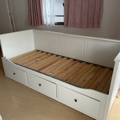 IKEA HEMNES ベッド　決まりました。