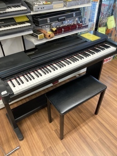電子ピアノ　ヤマハ　CLP-560