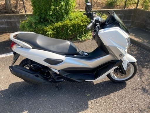 N-MAX125 ABS 低走行車　外装純正新品！　人気のパールホワイト　SE86J ヤマハ　通勤　通学 N-MAX125 ABS 低走行車 外装純正新品！ 人気のパールホワイト SE86J