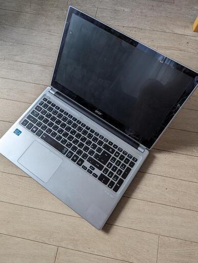 window 10 SSD SSDで最適化済み メモリ増設済み　画面割れあり　写真て確認してください。