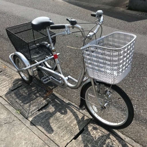お取引感謝【鹿児島県の方に】３輪自転車・シルバー・中古