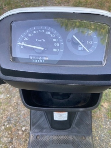 SUZUKIアドレスv100 後期型【自賠責付】 SUZUKIアドレスv100 後期型【自賠責付】 アドレスV100 後期型 前足V125