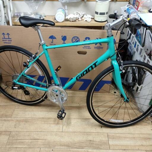 [受渡し完了しました] こんなに安いのに更に神奈川ペイで20%ポイントバックです。GIANTの定番エスケープR3の現行モデルが特価放出されました。約35%引きです。 GIANT ESCAPE R3 LTD Mサイズ ティールです。