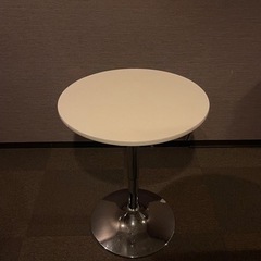 配送サービス✨ カフェテーブル　ダイニング　円卓　白　昇降式