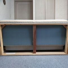 3人掛けのソファーベッドです。