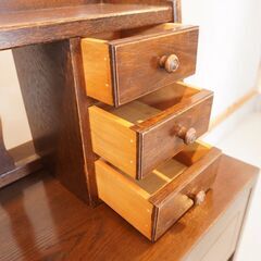 三越ブルージュ(Brugge)で取り扱われていた英国カントリースタイル 卓上収納です。アンティーク調のクラシックなデザインが魅力的。デスク周りの小物収納に便利です！DG344