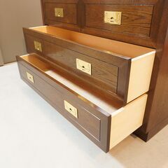 Karimoku(カリモク)の高級ブランドdomani(ドマーニ)よりMorganton(モーガントン)シリーズ ドロワーキャビネット/ヒッコリーブラウンです。シンプルなデザインはリビングや書斎にも♪DG345