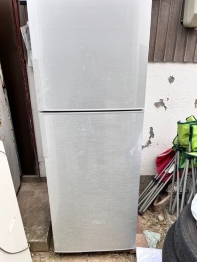決まりました 2016年製 冷蔵庫 225L グレー