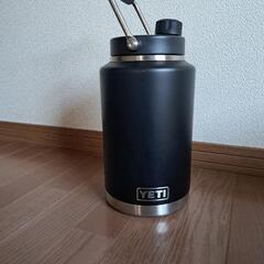 【ネット決済・配送可】YETI RAMBLER HALF GAL...